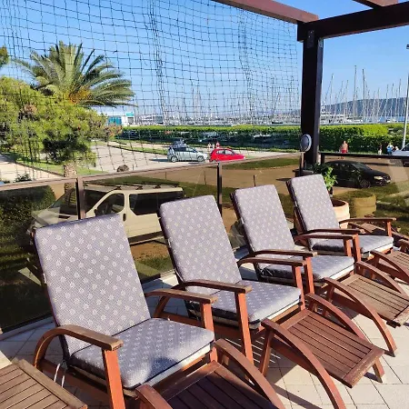 Villa House For 20 People With Pool And Jacuzzi Next To The Beach *