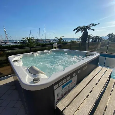 House For 20 People With Pool And Jacuzzi Next To The Beach Villa