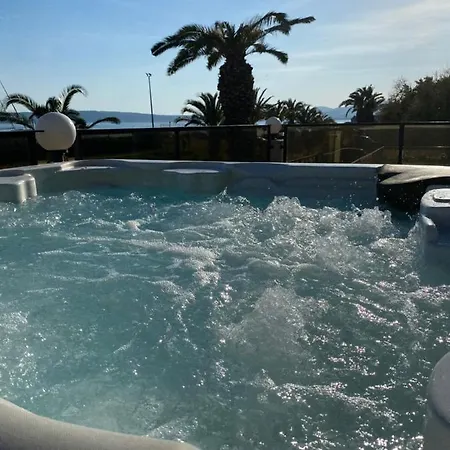 House For 20 People With Pool And Jacuzzi Next To The Beach Villa