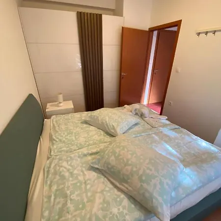 Villa House For 20 People With Pool And Jacuzzi Next To The Beach